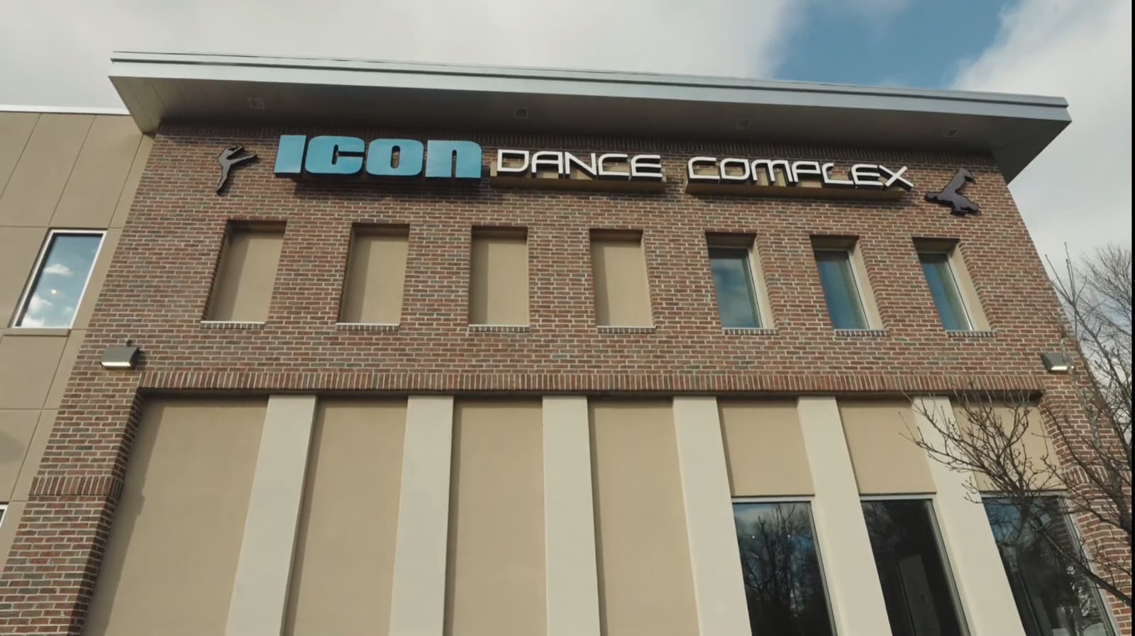 Exterior sign at the Icon studio on Wilson Avenue.